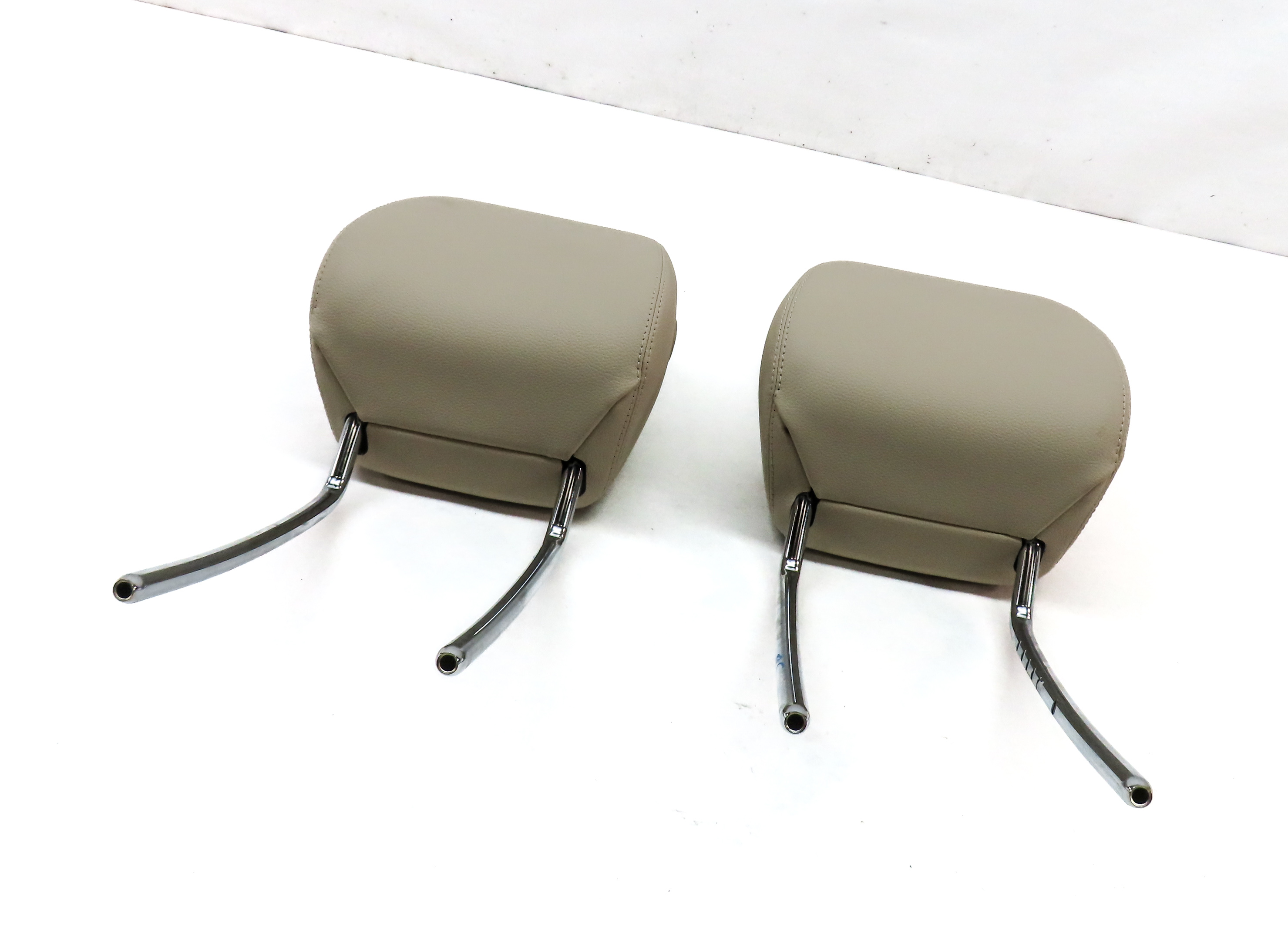 15-20 MERCEDES B GLA CLASS FRONT LEFT & RIGHT SEAT HEADREST SET/2 (BEIGE) — exact item pictured